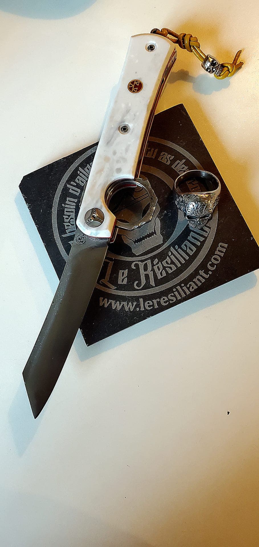 Le Shotokan — handcrafted knife, Carbon · Z160